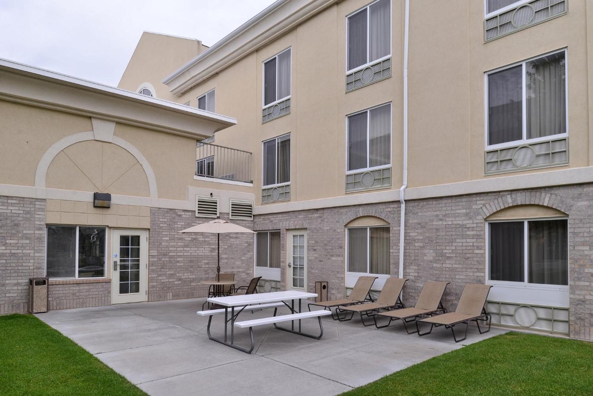 Holiday Inn Express Hotel & Suites Idaho Falls By Ihg Exterior photo
