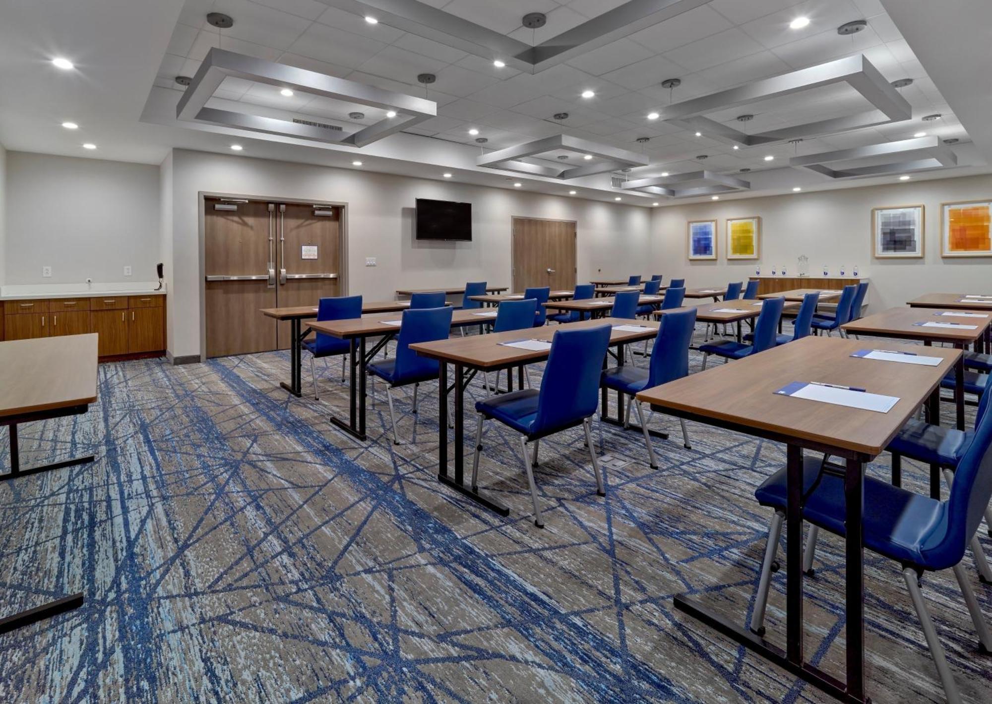 Holiday Inn Express Hotel & Suites Idaho Falls By Ihg Exterior photo