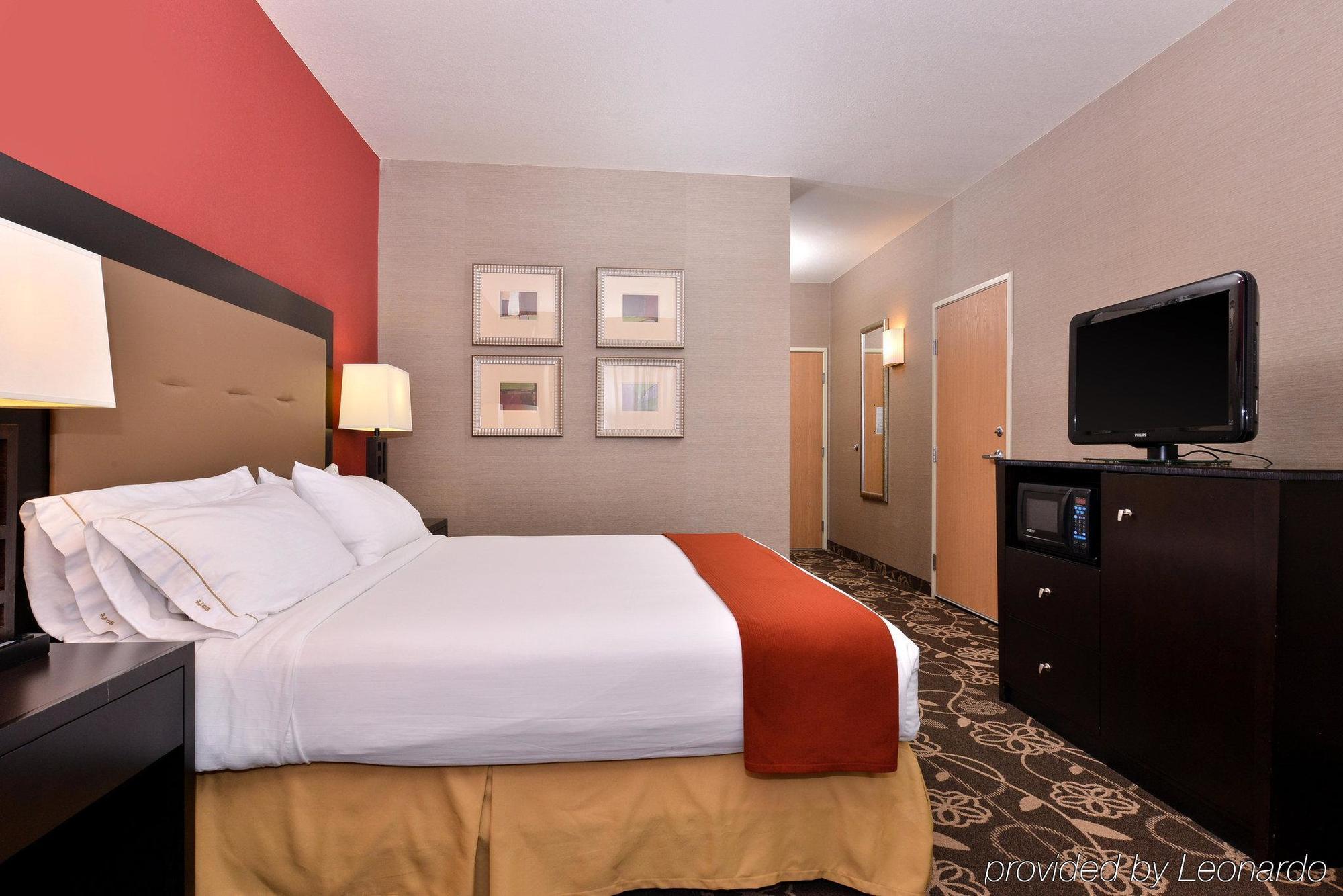 Holiday Inn Express Hotel & Suites Idaho Falls By Ihg Exterior photo