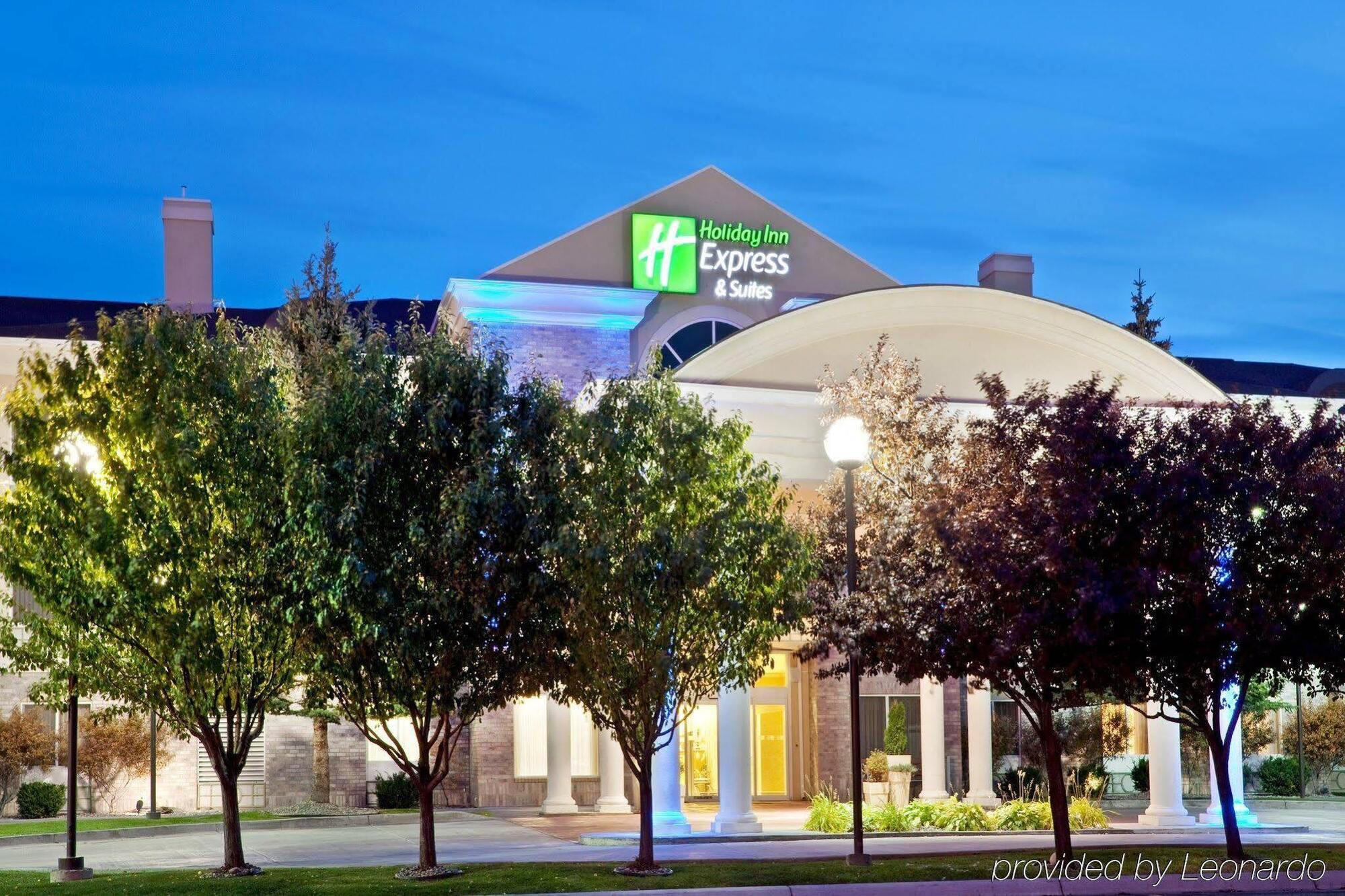 Holiday Inn Express Hotel & Suites Idaho Falls By Ihg Exterior photo